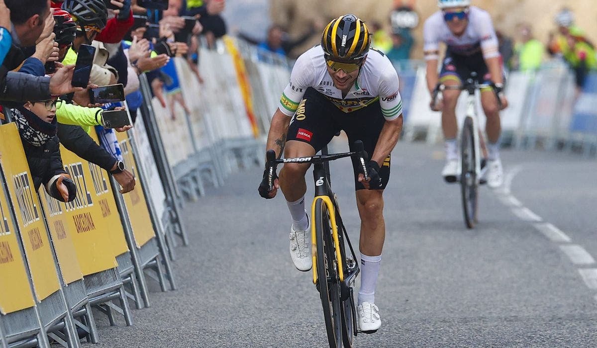 Roglic Revienta A Evenepoel En Batalla Pica Hacia Lo Port Y Se Acerca