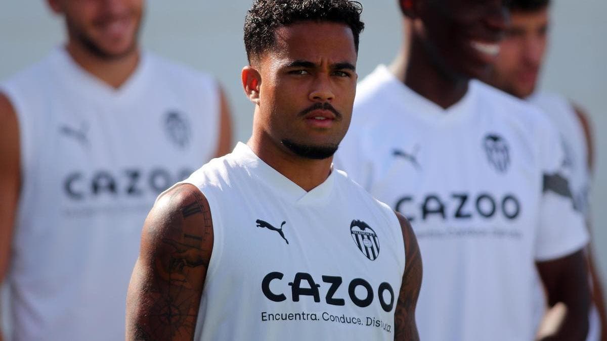 Justin Kluivert vivirá sus últimos partidos con la camiseta del Valencia CF