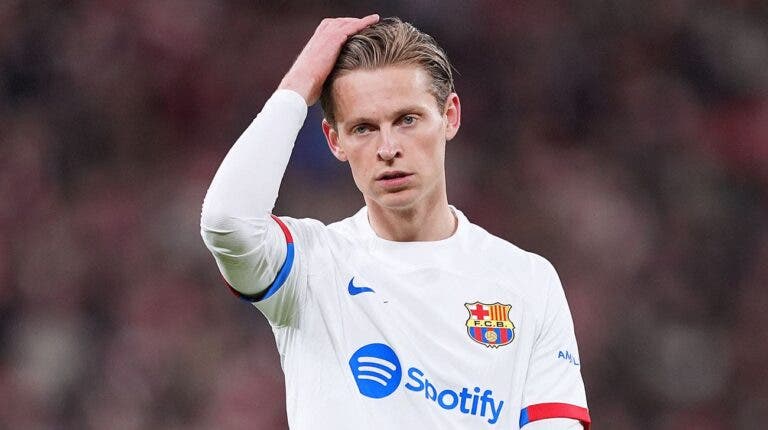 de-jong-en-un-partido-del-fc-barcelona-compressed