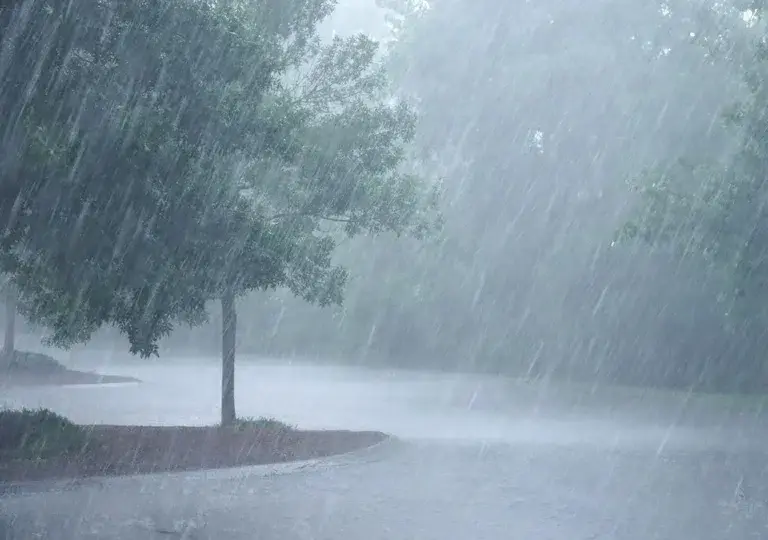 Andalucía en alerta por fuertes lluvias y riesgo de inundaciones en Málaga y Granada