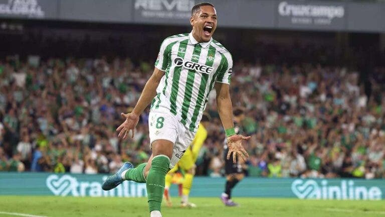 Vitor Roque Betis